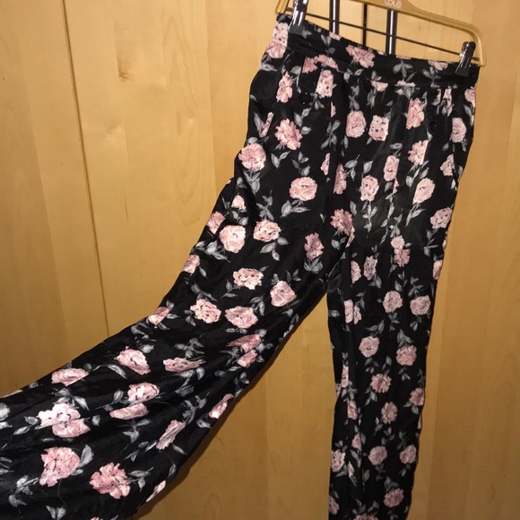Dressy floral wide leg satin feel pants - Picture 3 of 7